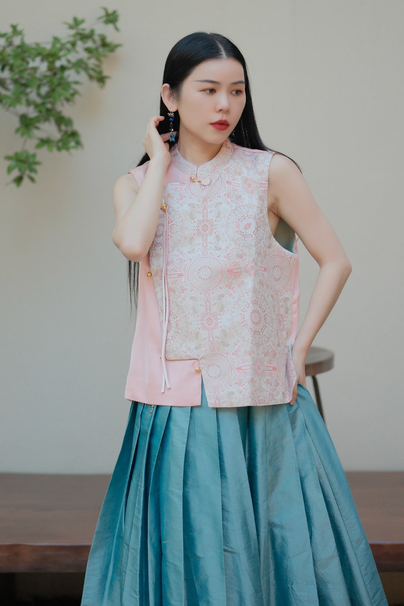 New Chinese-Style Pink Vest