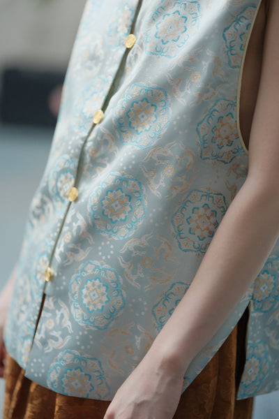 Moon White New Chinese Vest