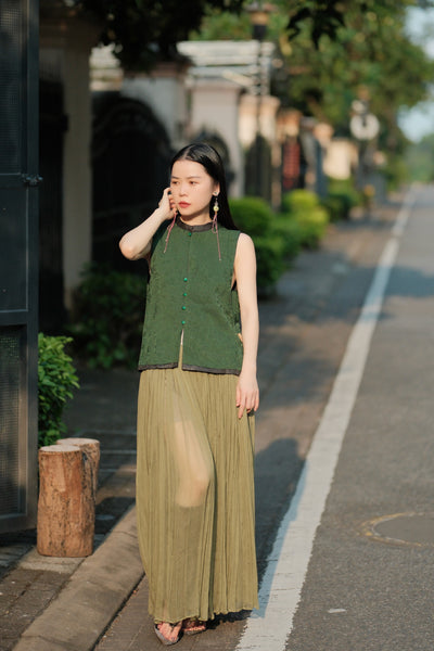 Double-sided vest