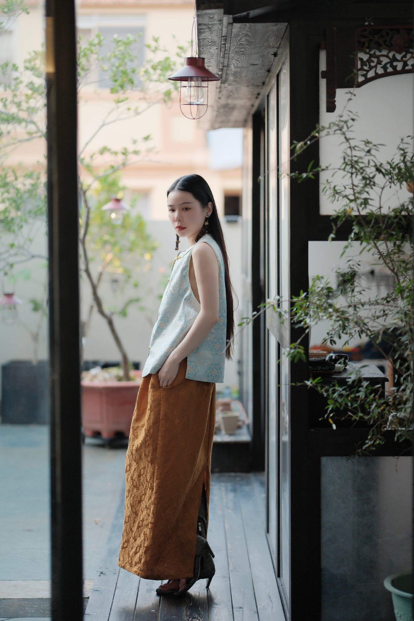 Moon White New Chinese Vest