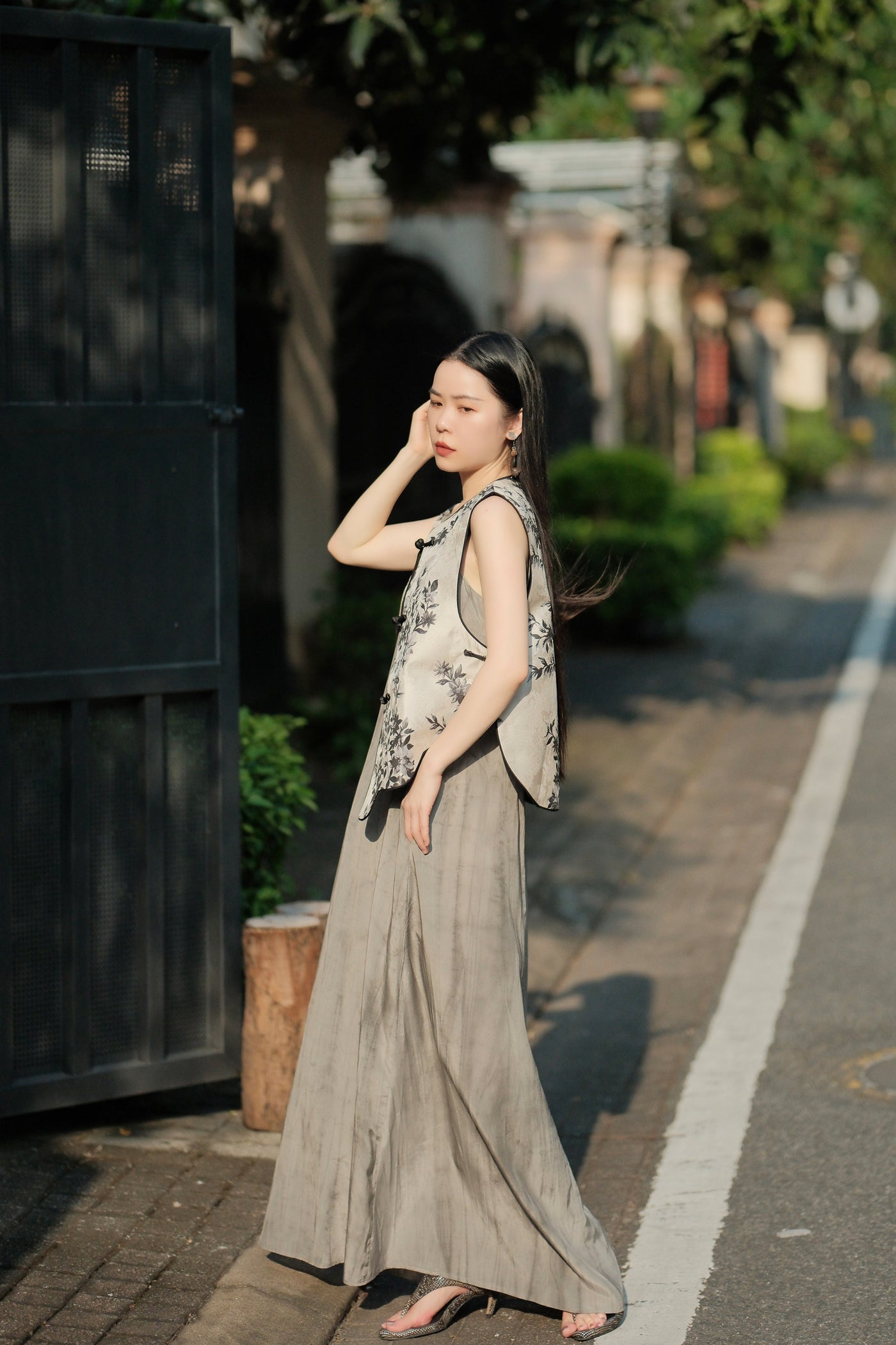 Silver-Gray New Chinese Vest