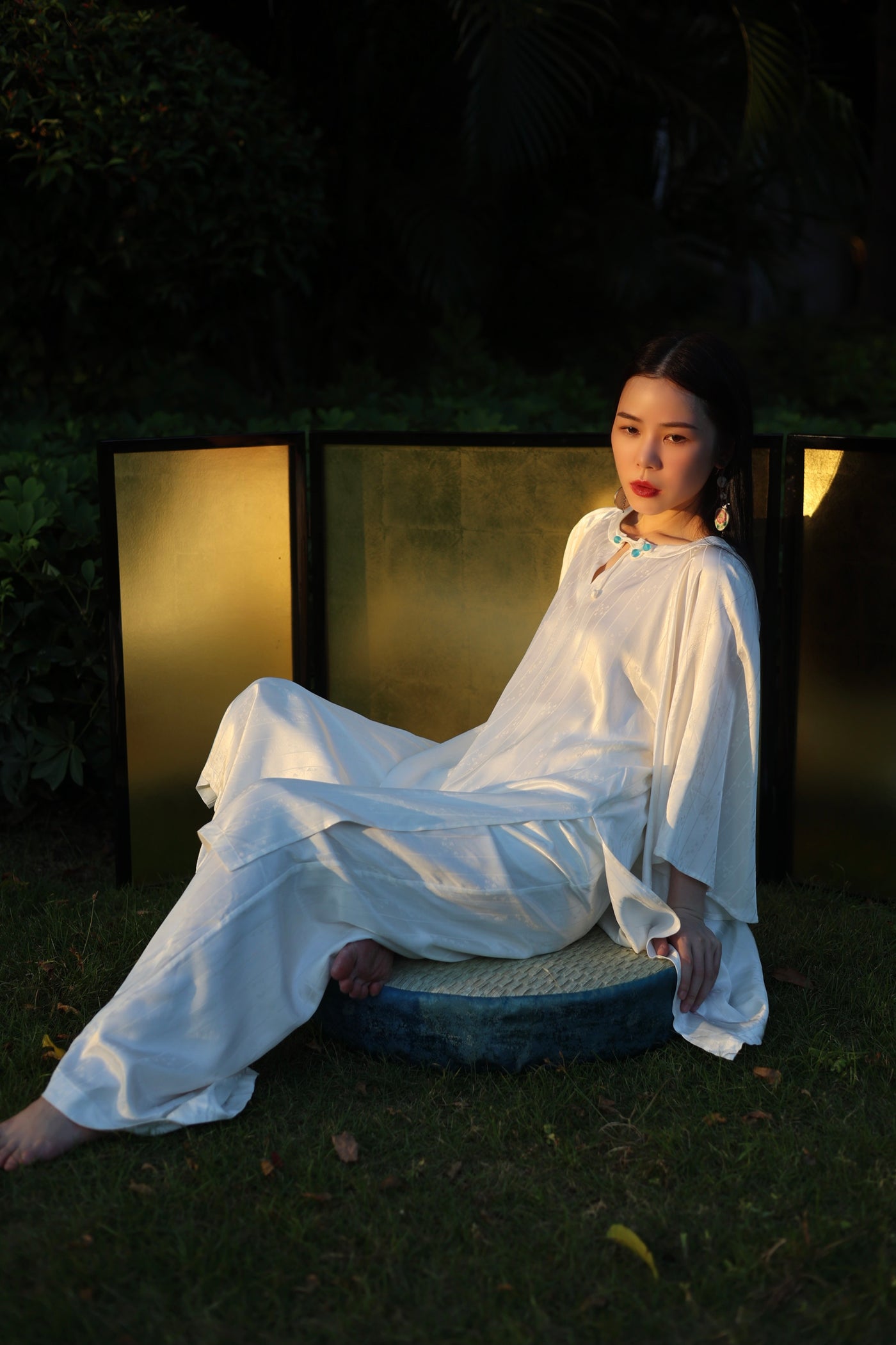 Long shirt suit