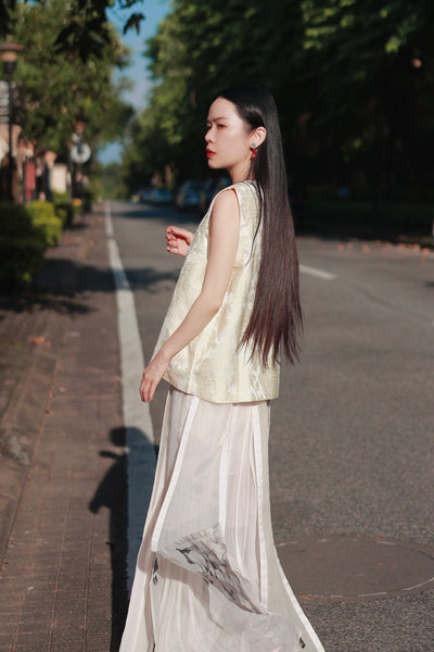 White dark pattern Chinese vest